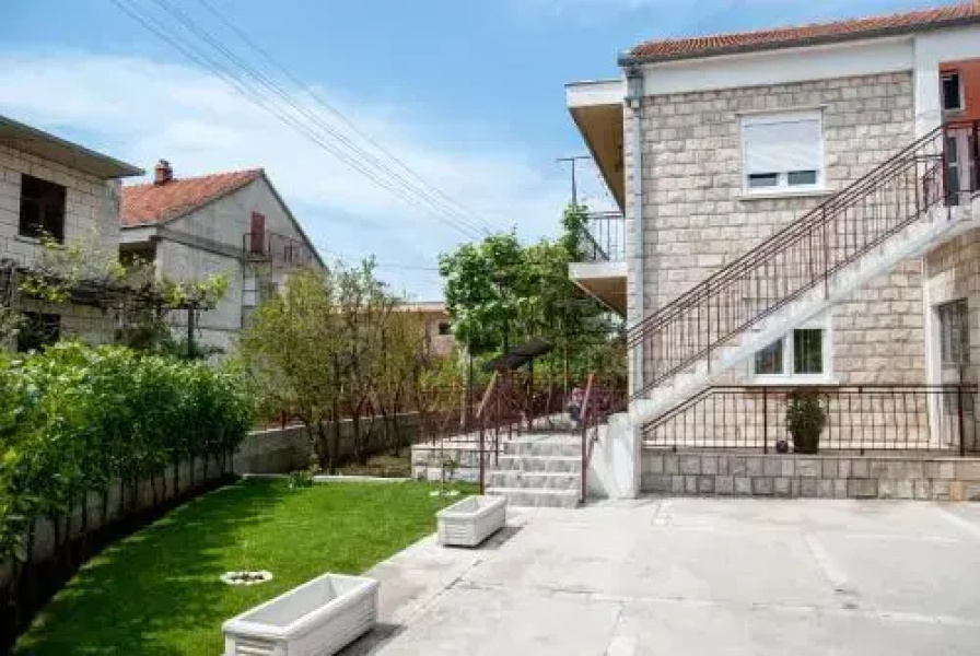 Slobo Apartment