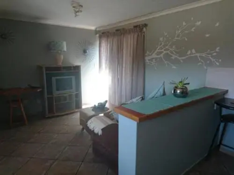 Razel Lodge