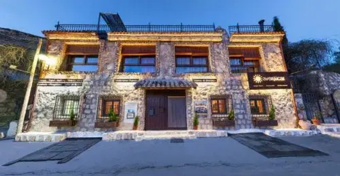 Hostal Avenjúcar