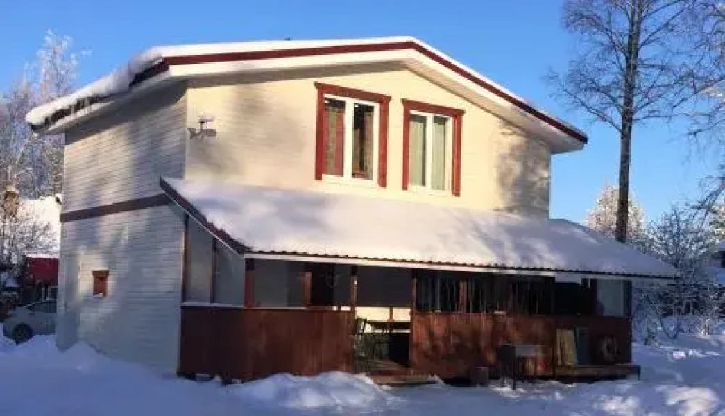Dom s baney na drovah
