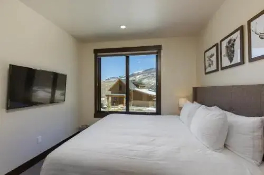 West Benjamin Lane 15 - 3 Br Home