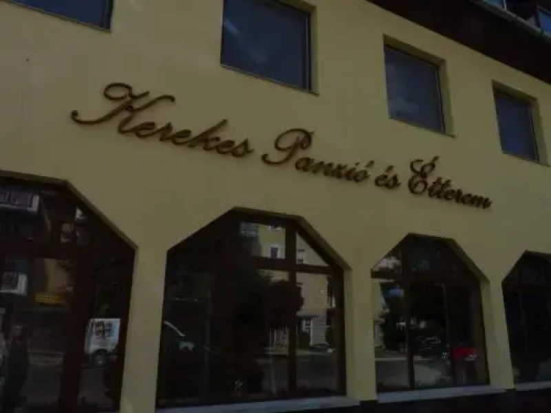Kerekes Panzió és Étterem