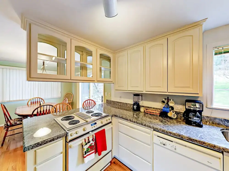 Wine Country Home 3 Bedrooms 3 Bathrooms Home