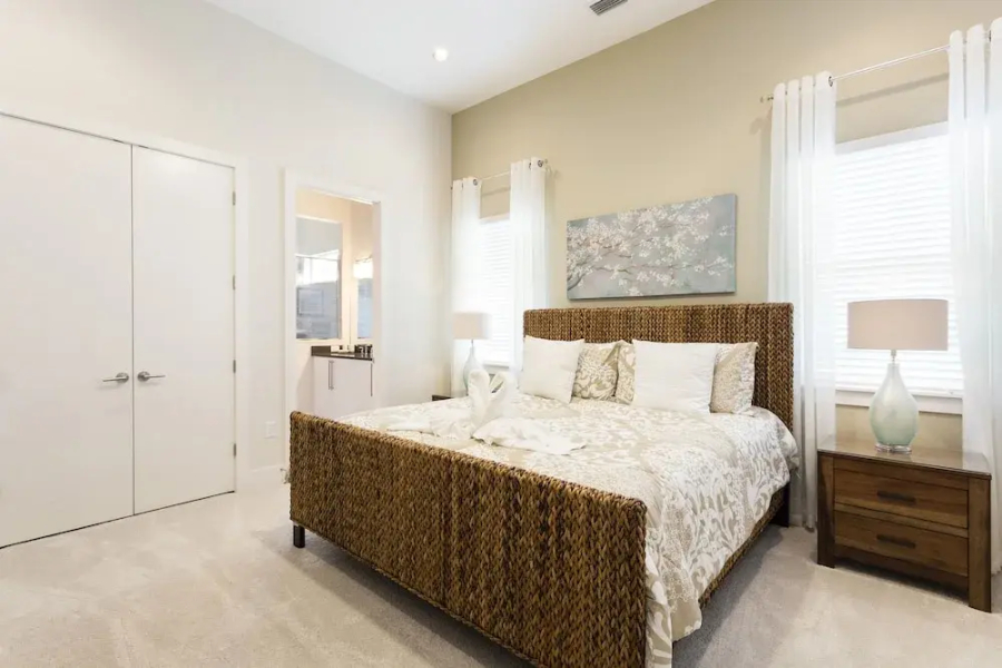 Villa Contempo at Liberty Bluff 5 Br home by RedAwning