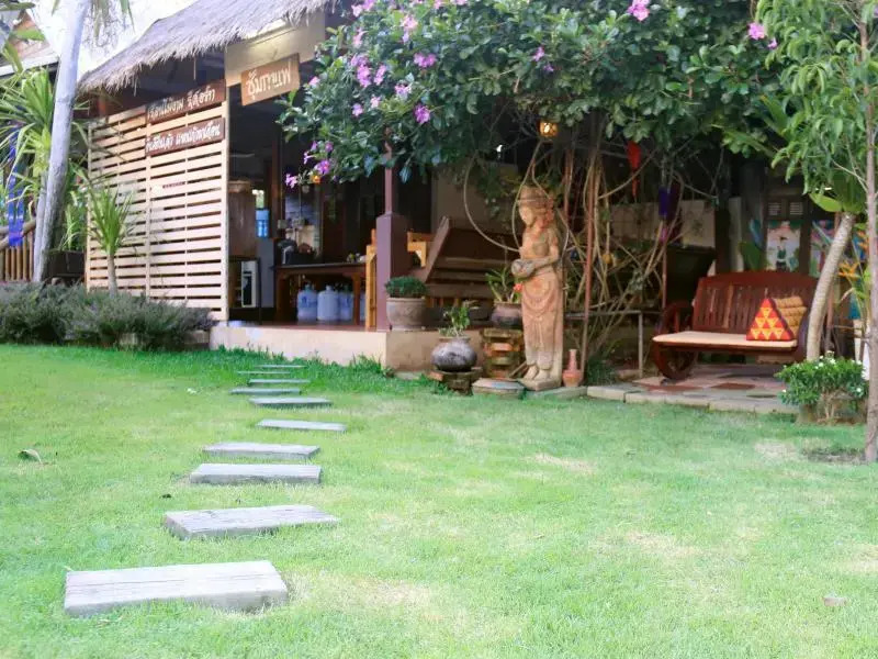 Ruen Mai Ngam Resort