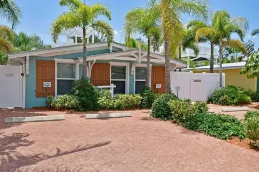 Palm Isle Village 3204
