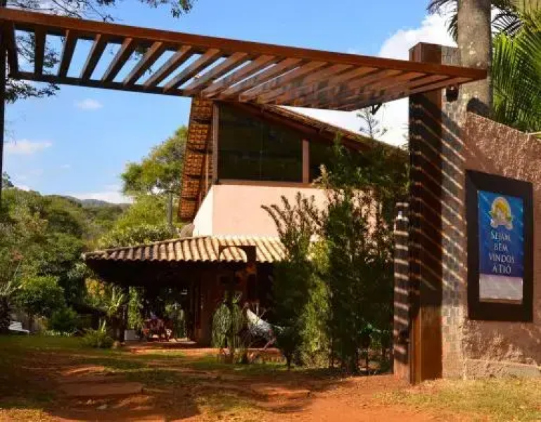 Tiô Isolda Artes & Hospedaria