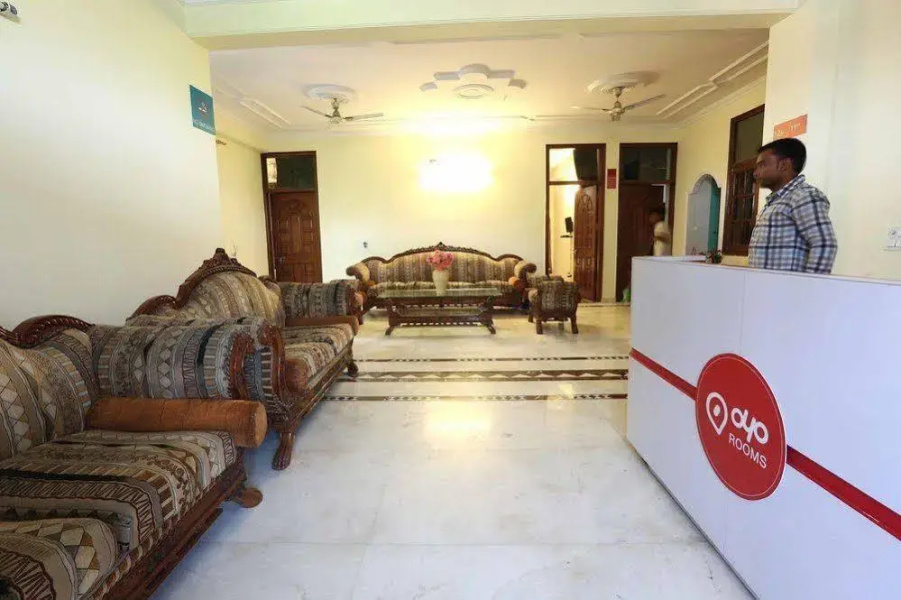 OYO Rooms Noida Sector 52 Block A