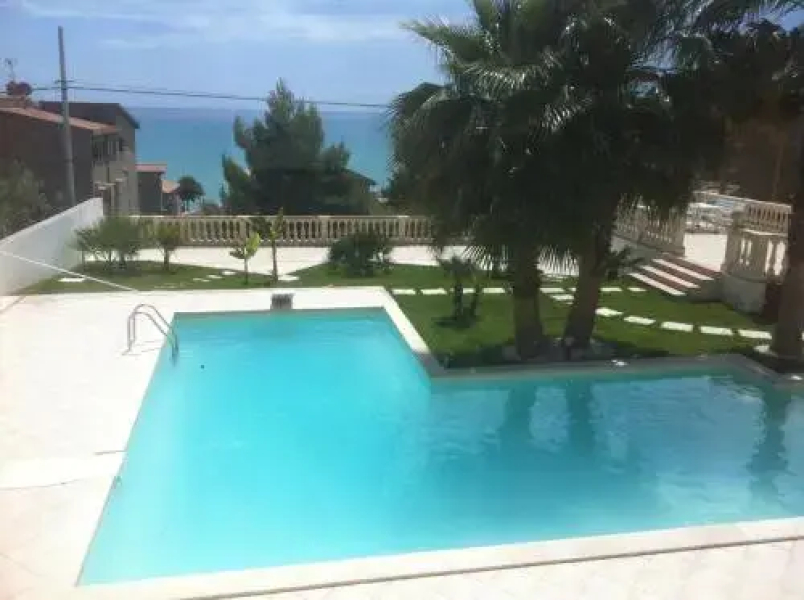 Manca Residence