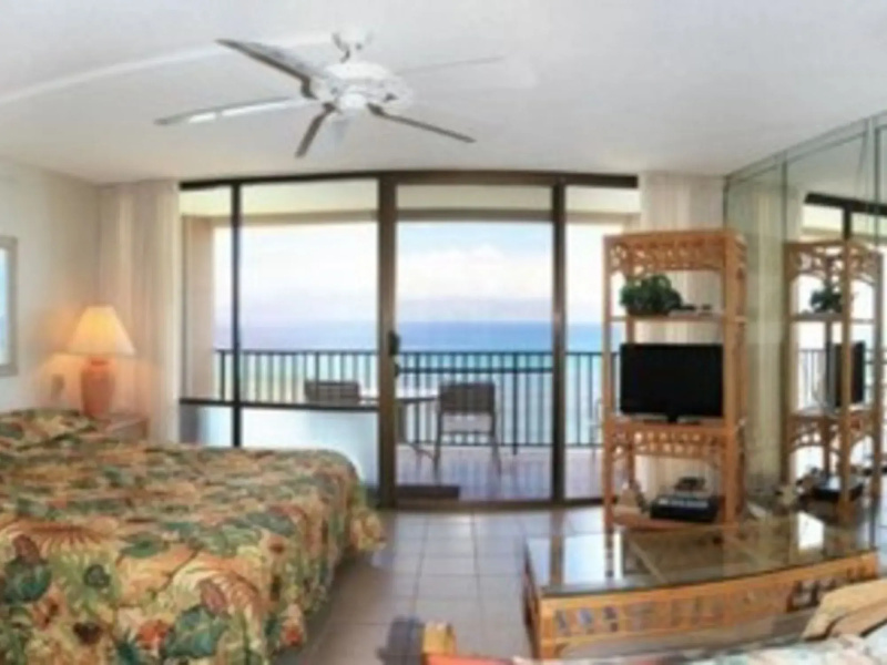 Valley Isle #1206 Studio Bedroom Condo by RedAwning