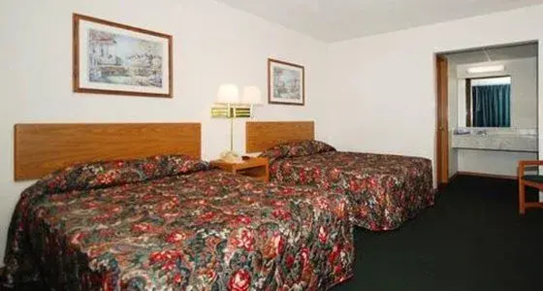 Econo Lodge Silver Dollar City Area