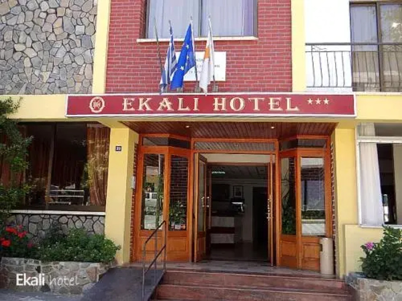 Ekali Hotel