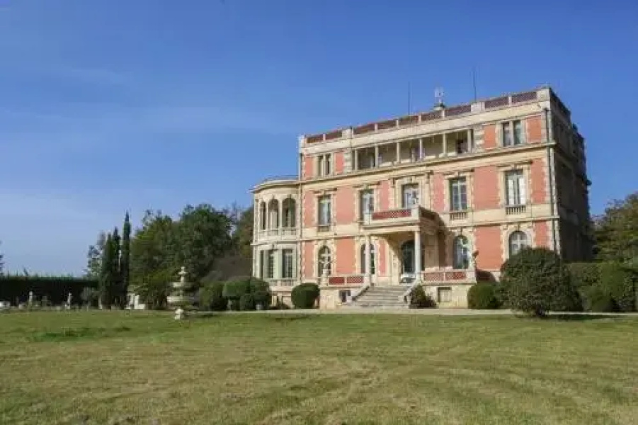 Chateau Le Lout