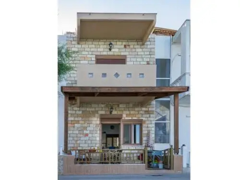 Haraki House