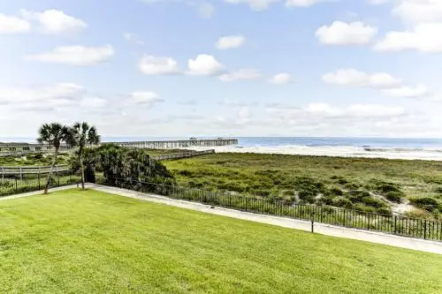 Recently Renovated Ocean Front Condo by RedAwning