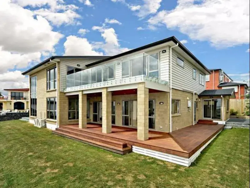 Porsche Home in Manukau Near Auckland Airport