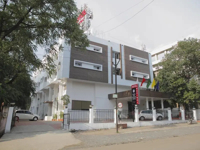 Hotel Raviraj