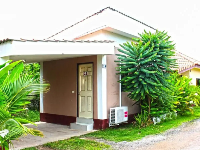 K.C. Garden View Guest House