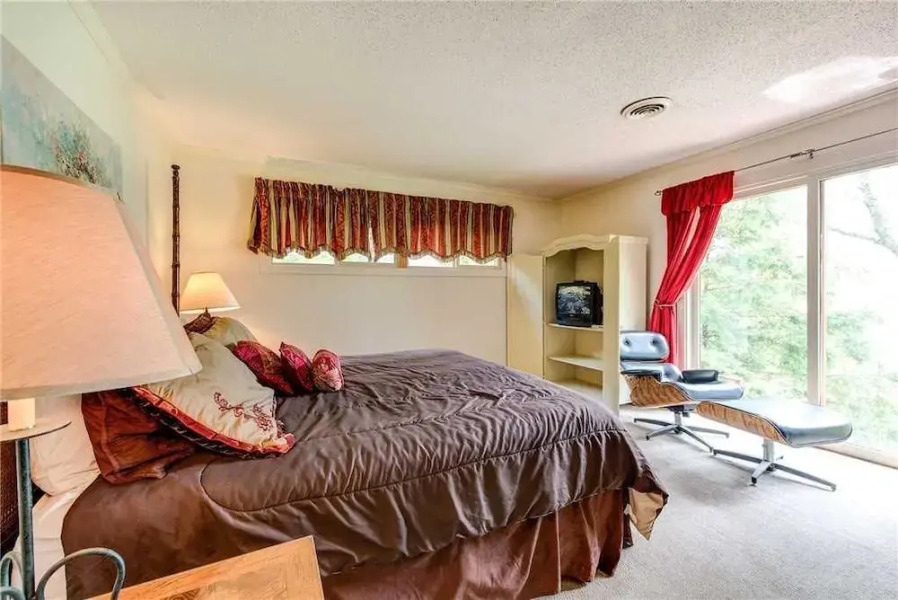 Shooting Star - Four Bedroom Cabin