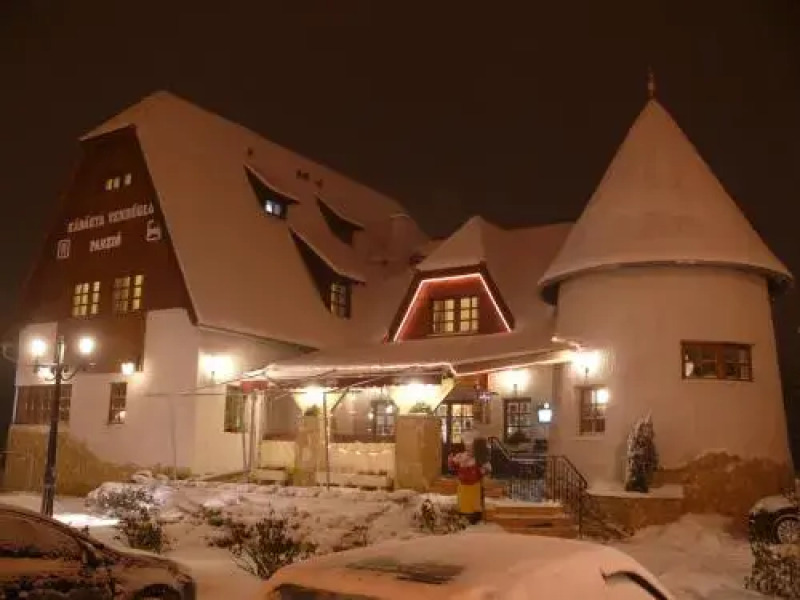 Kádárta Vendéglő Panzió