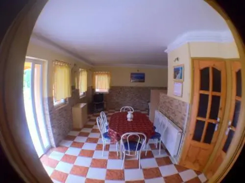 Granada Medencés Apartmanház