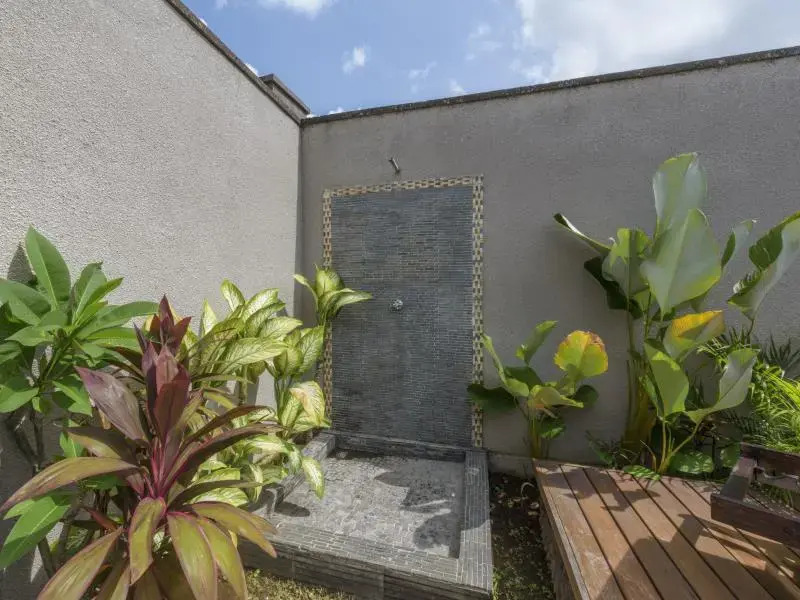 Elegant Private Villa, 3 BR, Seminyak With Staff