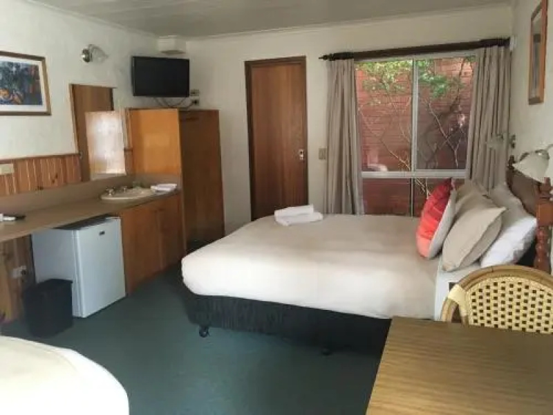 Railway Motel