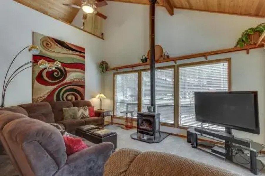 Tamarack 13 Holiday Home