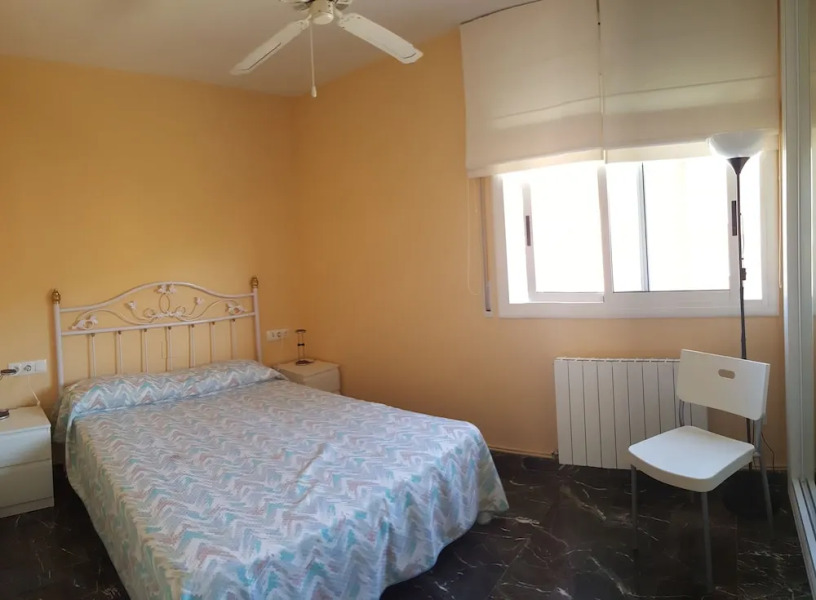 Apto luminoso con piscina y vistas mar