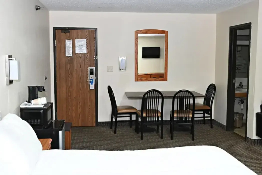 Super 8 Hibbing