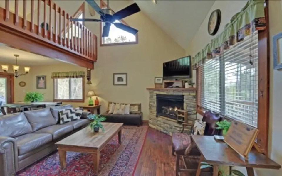 Horse Collar Lodge- Ducktown Tn