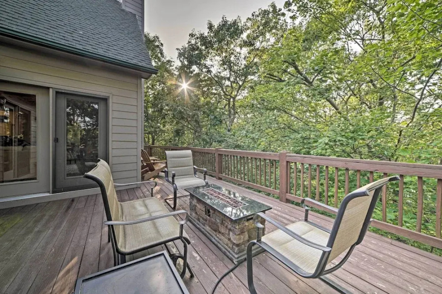 Wintergreen Resort Home w/ Deck: Walk to Slopes