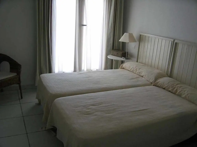 Venavera J12a - 2 Dorm 1 Bath Attic Beachfront