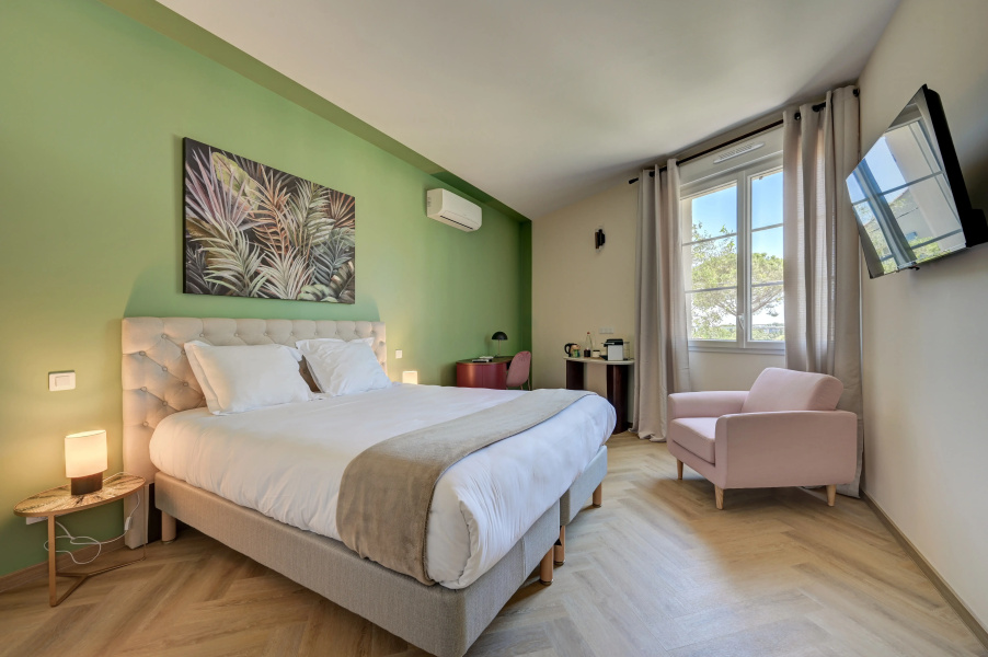 Logis Hotel Le Blason de Provence