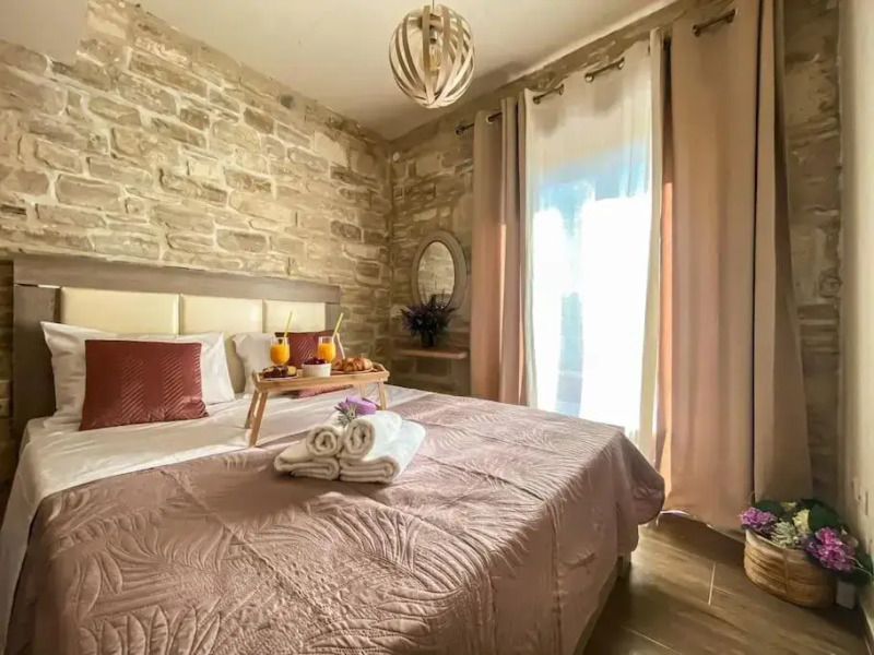 Olive Land - Γη Της Ελιας / Stone Villa.