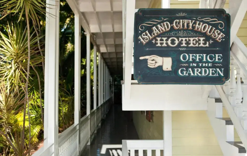 Island City House Hotel