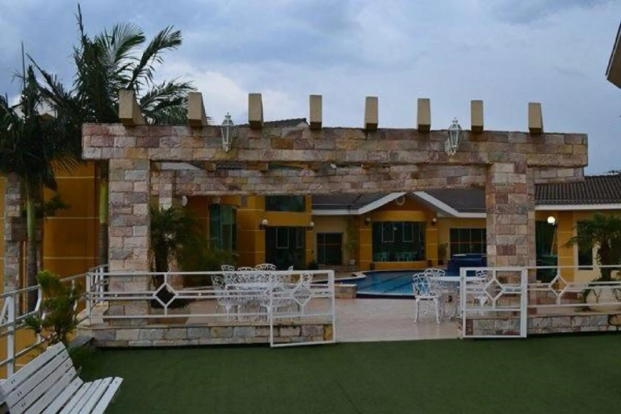 Barbur Plaza Hotel
