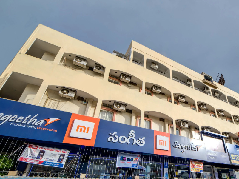 OYO 29087 Hotel Golden Pride