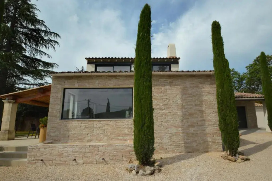 Belle Maison l'agave Contemporaine à 4KM de lourmarin