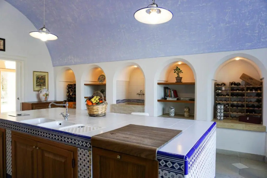 Extraordinary Estate with pool m800