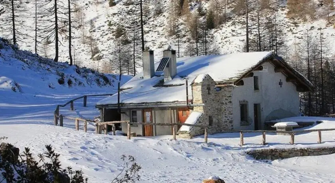 Rifugio Capanna Anzana 2050 m.s.l.m.