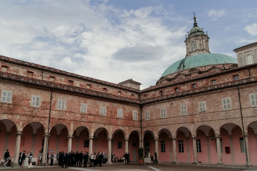 Casa Regina Montis Regalis