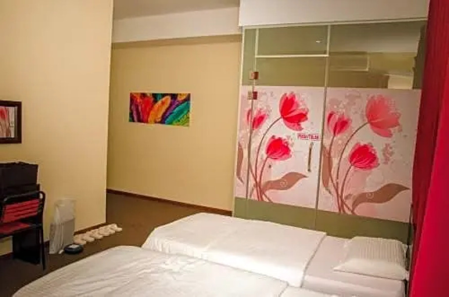 Times Traveller Lodge