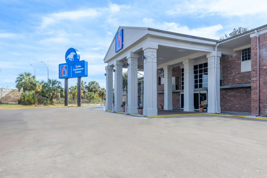 Motel 6 Ocala, FL - Conference Center