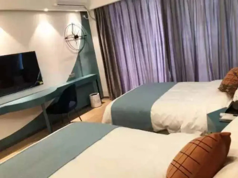 Yi Shu Jing Pin Holiday Hotel