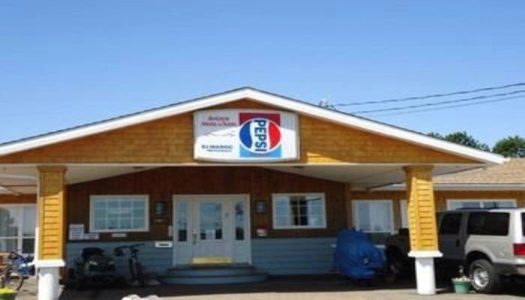 Anchor Motel and Suites