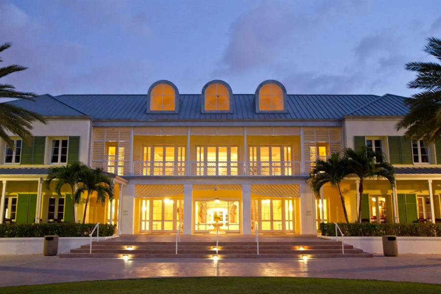 Lighthouse Pointe at Grand Lucayan