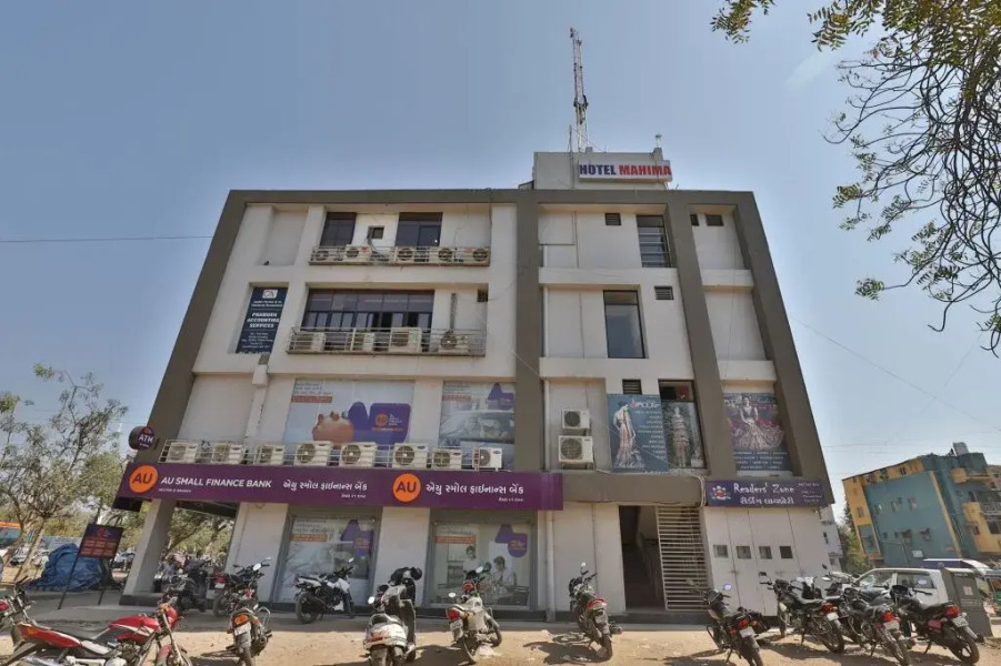 OYO 11649 Hotel Mahima