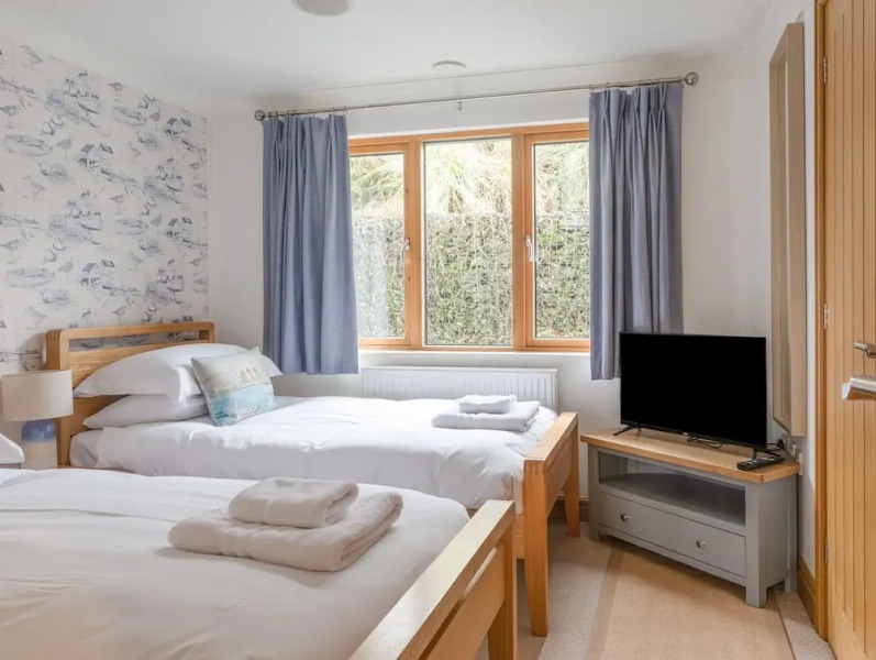 5 Court Cottage, Hillfield Village