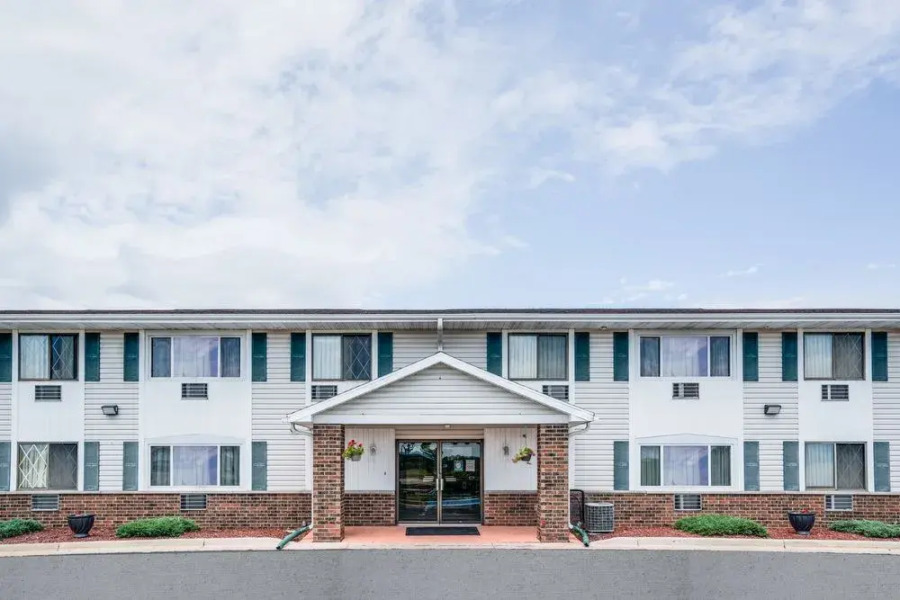 Super 8 Tomah Wisconsin